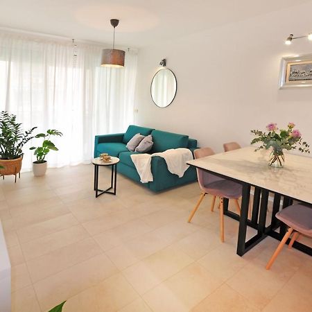 Family Apartment Noel - Omiš Esterno foto
