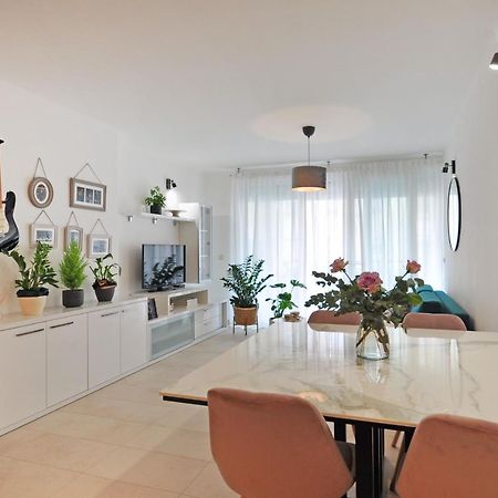 Family Apartment Noel - Omiš Esterno foto