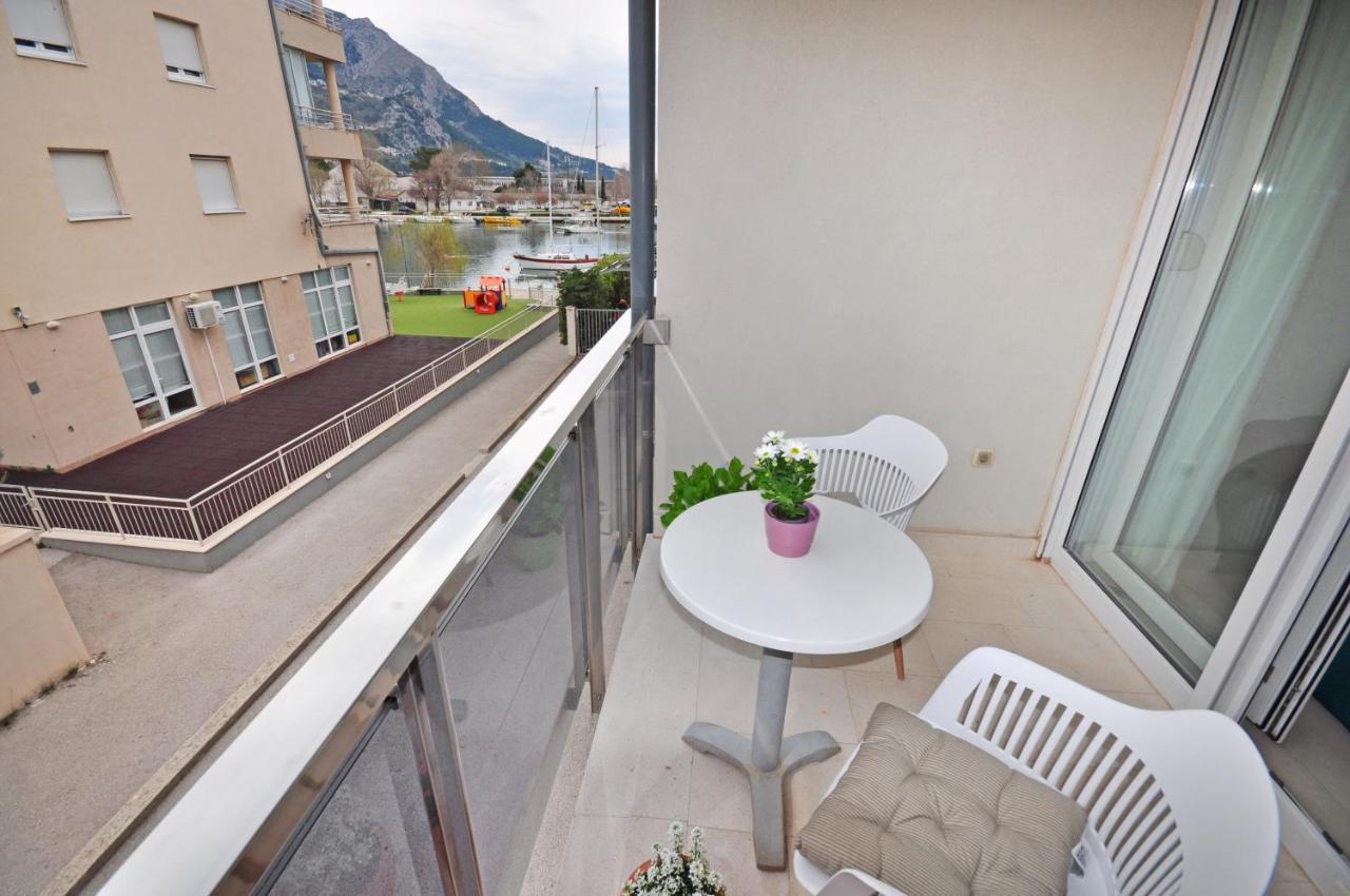 Family Apartment Noel - Omiš Esterno foto